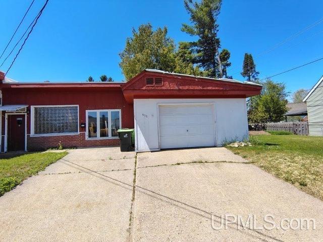 415 Birch, Munising, MI 49862