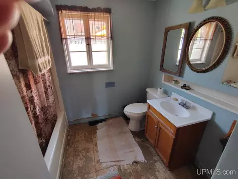 Bath - 415 Birch, Munising, MI 49862 photo 1 of 5