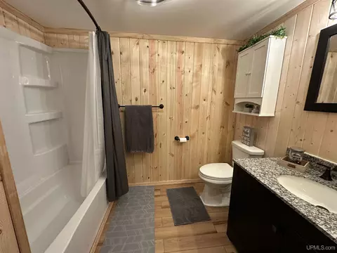 Bath - 1734 Little Perch Lake Rd, Ishpeming, MI 49849 photo 3 of 5