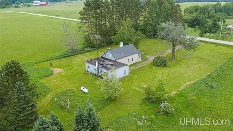 Other - 6038 29th, Gladstone, MI 49837 photo 3 of 28