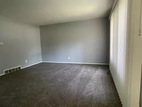 Living - 1691 Mcalpine, Mount Morris, MI 48458 photo 1 of 3