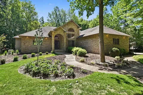 2628 Brownwood, Midland, MI 48642