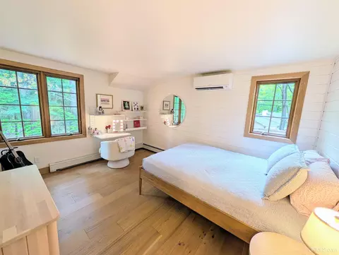 Bedroom - 39 Elder, Marquette, MI 49855 photo 8 of 15