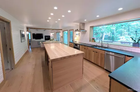 Kitchen - 39 Elder, Marquette, MI 49855 photo 2 of 4