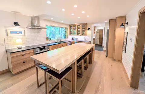 Kitchen - 39 Elder, Marquette, MI 49855 photo 1 of 4
