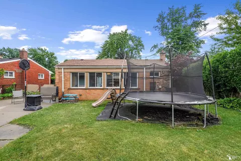 Exterior - 3264 Maple, Melvindale, MI 48122 photo 9 of 14