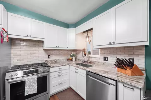 Kitchen - 3264 Maple, Melvindale, MI 48122 photo 4 of 4