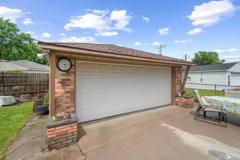 Exterior - 3264 Maple, Melvindale, MI 48122 photo 14 of 14
