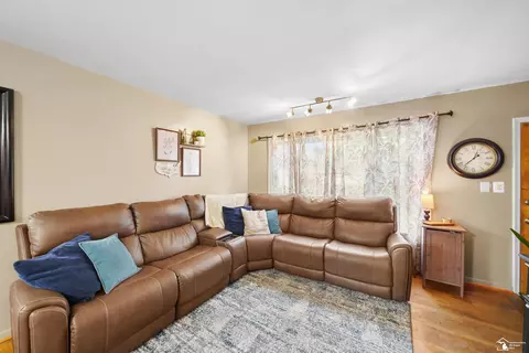 Living - 3264 Maple, Melvindale, MI 48122 photo 1 of 2