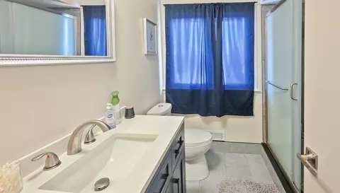 Bath - 6089 N Seymour, Flushing, MI 48433 photo 1 of 5