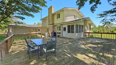 Exterior - 6089 N Seymour, Flushing, MI 48433 photo 5 of 10