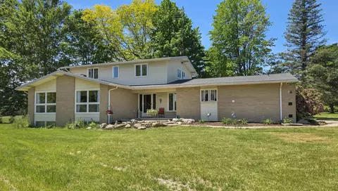 Exterior - 6089 N Seymour, Flushing, MI 48433 photo 3 of 10