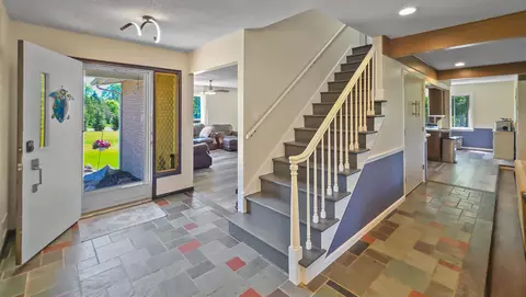 Entry Way - 6089 N Seymour, Flushing, MI 48433 photo 1 of 3
