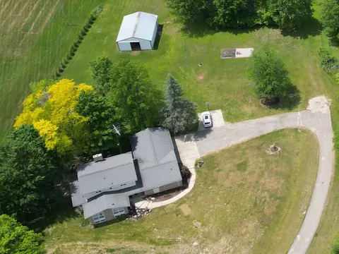 View/Area - 6089 N Seymour, Flushing, MI 48433 photo 2 of 6