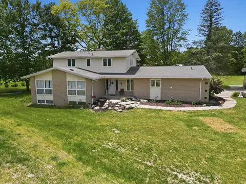 6089 N Seymour, Flushing, MI 48433