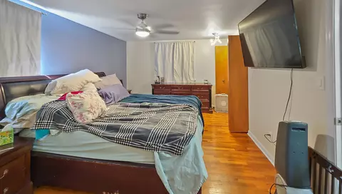 Bedroom - 6089 N Seymour, Flushing, MI 48433 photo 1 of 6