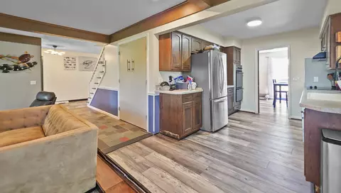 Entry Way - 6089 N Seymour, Flushing, MI 48433 photo 3 of 3