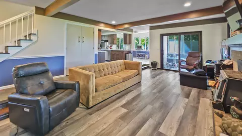 Living - 6089 N Seymour, Flushing, MI 48433 photo 1 of 4