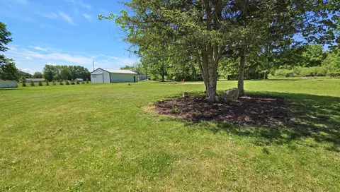 Exterior - 6089 N Seymour, Flushing, MI 48433 photo 7 of 10