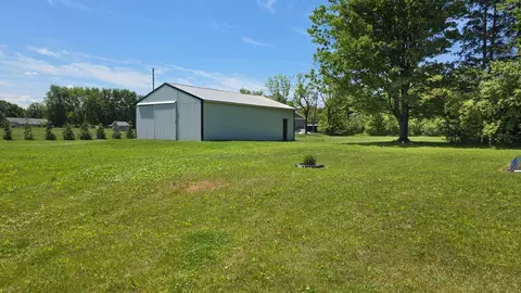 Exterior - 6089 N Seymour, Flushing, MI 48433 photo 8 of 10