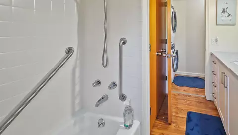 Bath - 6089 N Seymour, Flushing, MI 48433 photo 5 of 5