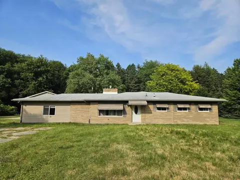8525 Dixie, Birch Run, MI 48415