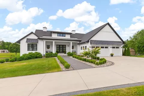 575 Budlong, Adrian, MI 49221