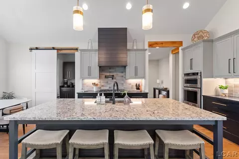 Kitchen - 575 Budlong, Adrian, MI 49221 photo 8 of 14
