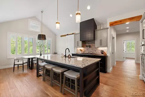 Kitchen - 575 Budlong, Adrian, MI 49221 photo 2 of 14
