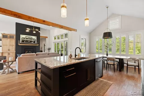 Kitchen - 575 Budlong, Adrian, MI 49221 photo 4 of 14