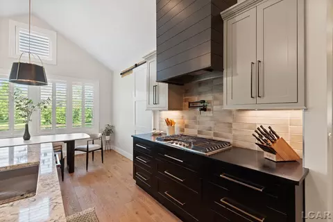 Kitchen - 575 Budlong, Adrian, MI 49221 photo 3 of 14