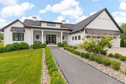 Exterior - 575 Budlong, Adrian, MI 49221 photo 5 of 12
