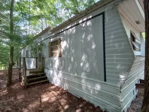Other - 404 Lockwood, Gladwin, MI 48624 photo 4 of 10