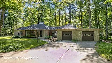 1820 Lawrence, Midland, MI 48640
