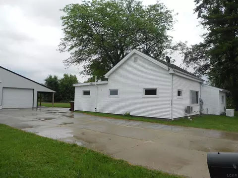 2405 S Piotter, Blissfield, MI 49228