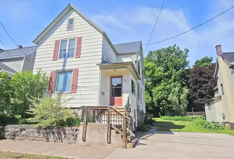 921 Elm, Hancock, MI 49930