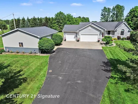 3790 N Gleaner, Freeland, MI 48623
