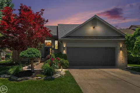 48710 Lafayette, Macomb, MI 48044