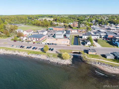 View/Area - 105 N Front, L'anse, MI 49946 photo 2 of 10