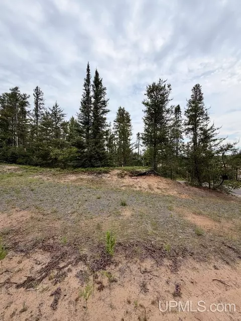 3505 Deer Lk, Ishpeming, MI 49849
