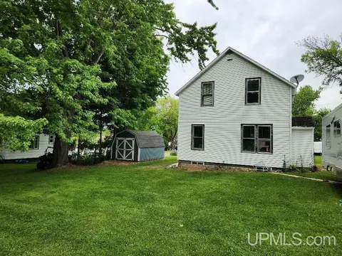 Exterior - 11 E Baltic, Caspian, MI 49915 photo 3 of 5