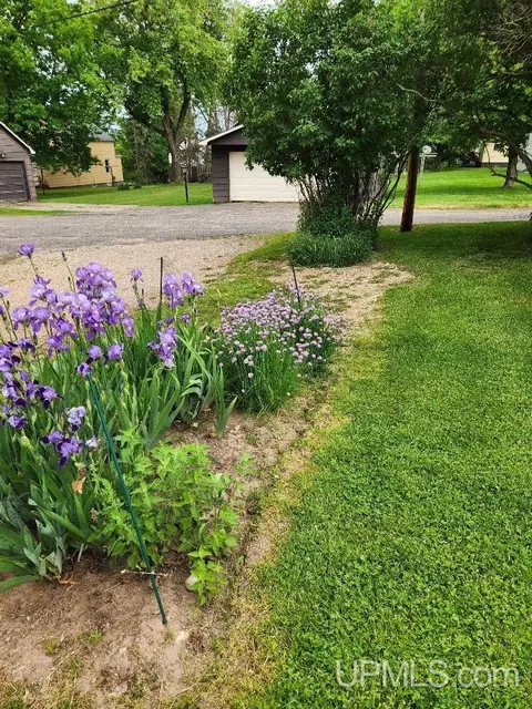 Exterior - 11 E Baltic, Caspian, MI 49915 photo 4 of 5