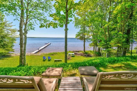 17351 Deshetler, Curtis, MI 49820