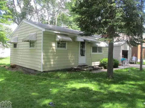 932 Liberty, Algonac, MI 48001