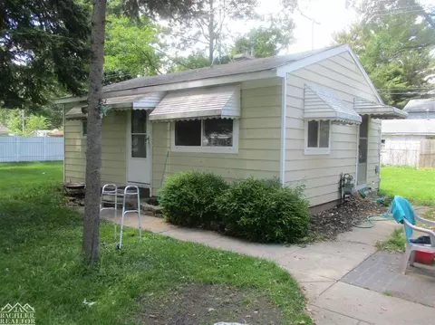 932 Liberty, Algonac, MI 48001 photo 2