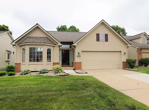4438 Crimson, Grand Blanc, MI 48439