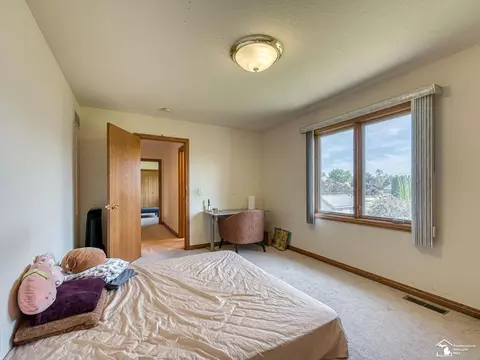 Bedroom - 2960 E Country, Monroe, MI 48162 photo 1 of 6