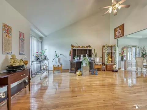Living - 2960 E Country, Monroe, MI 48162 photo 5 of 5