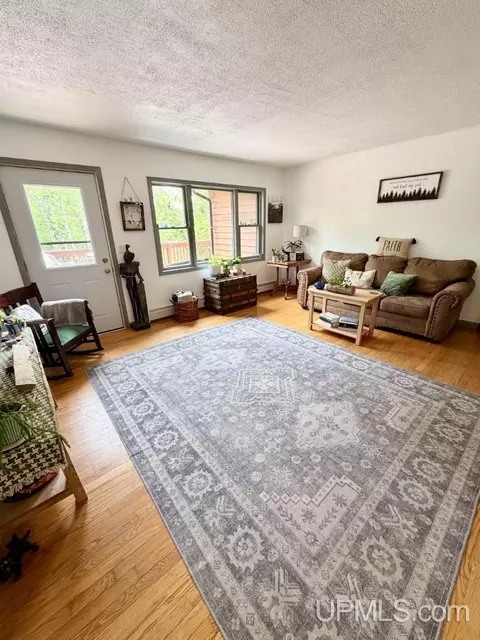 Living - 78 Co Rd Gy, Ishpeming, MI 49849 photo 2 of 7
