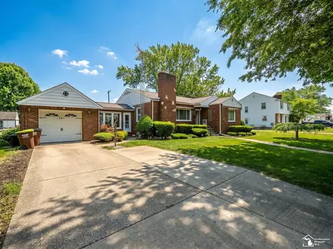 Exterior - 831 Wolverine, Monroe, MI 48161 photo 3 of 11